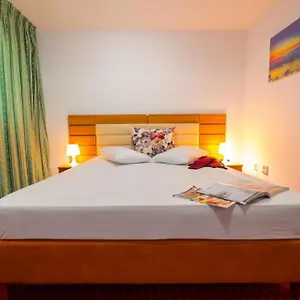 ** Hotel Sir Orhideea România